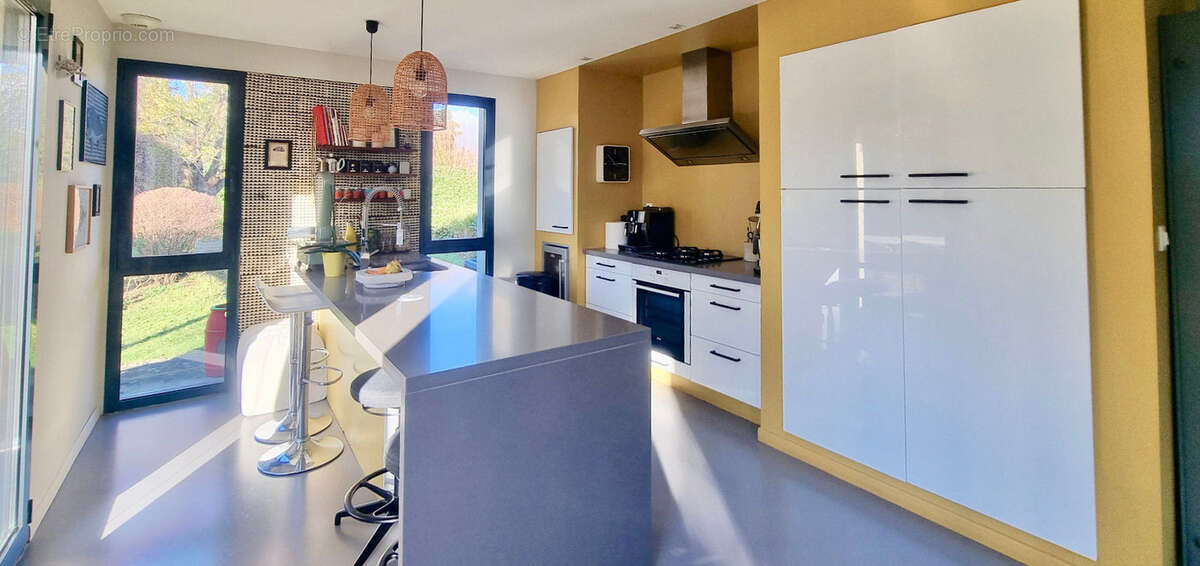 Maison à PONT-DU-CHATEAU