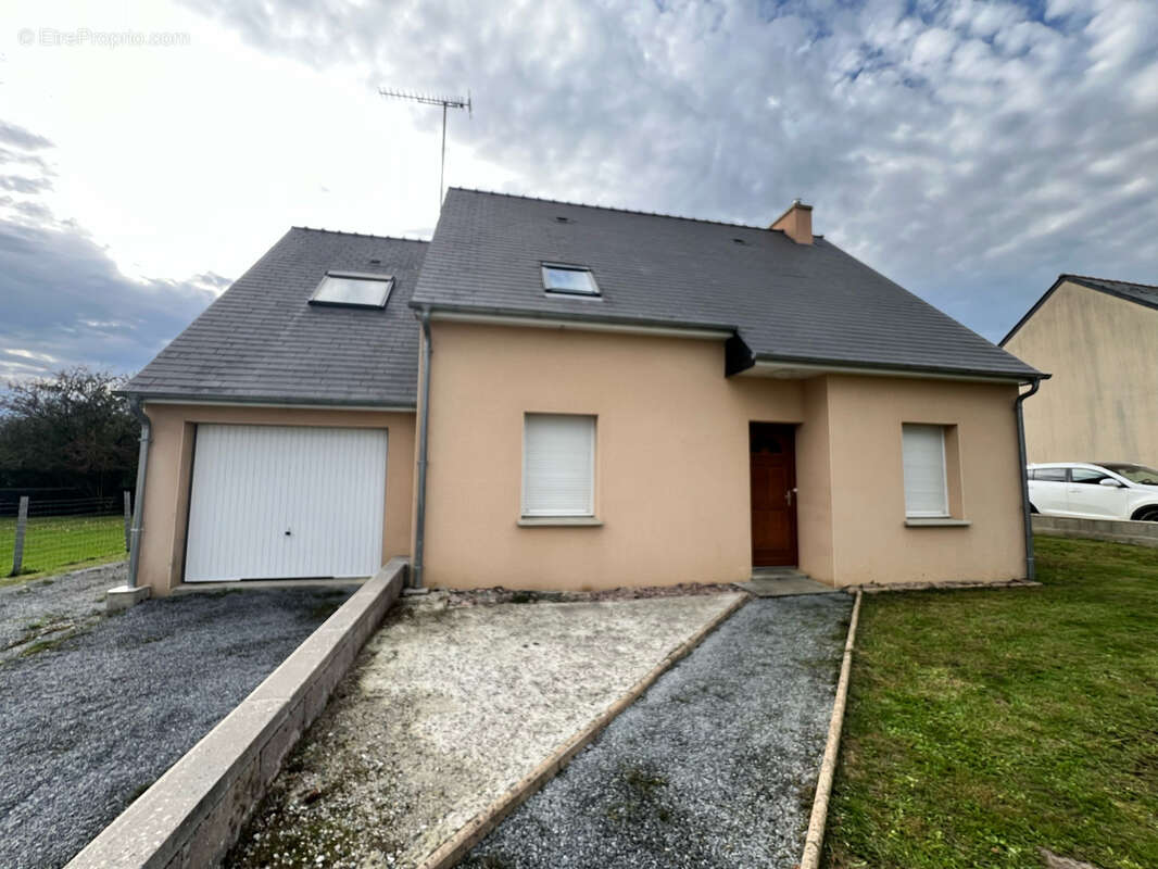Maison à DERVAL