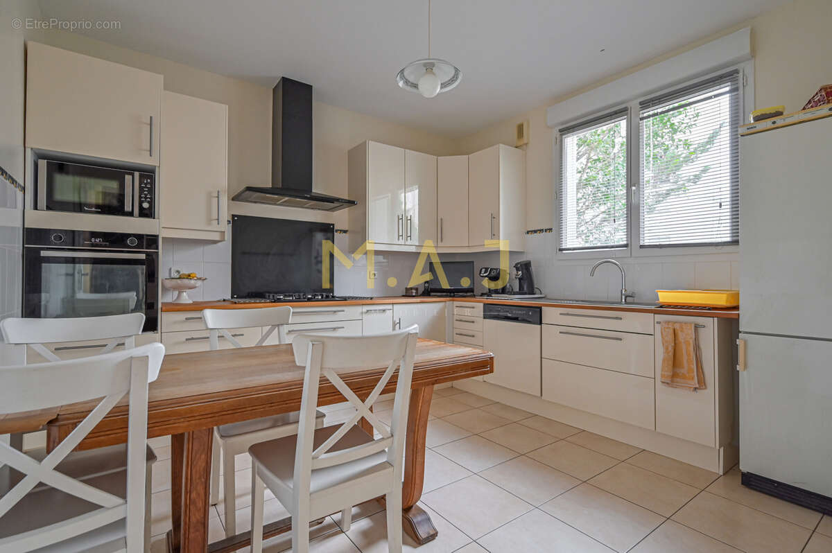 Maison à LE PERREUX-SUR-MARNE