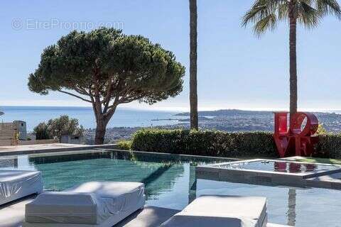 Maison à VILLENEUVE-LOUBET