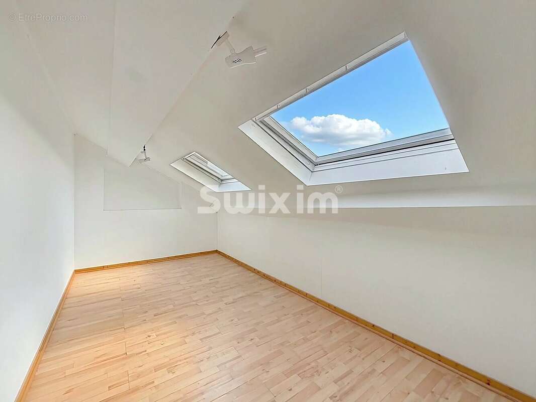 Duplex rénové avec terrasse, jardin et aucune charge de copropriété - photo 10