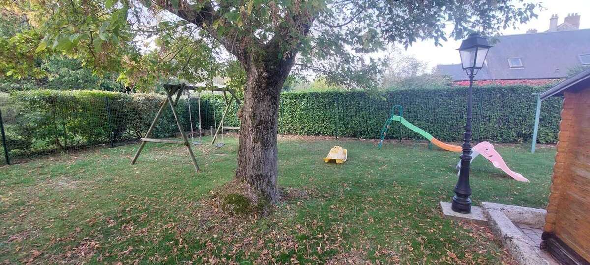 Maison à LA RUE-SAINT-PIERRE