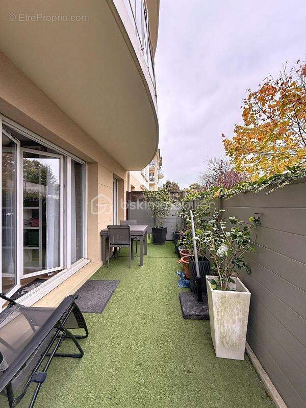 Appartement à JOUY-LE-MOUTIER