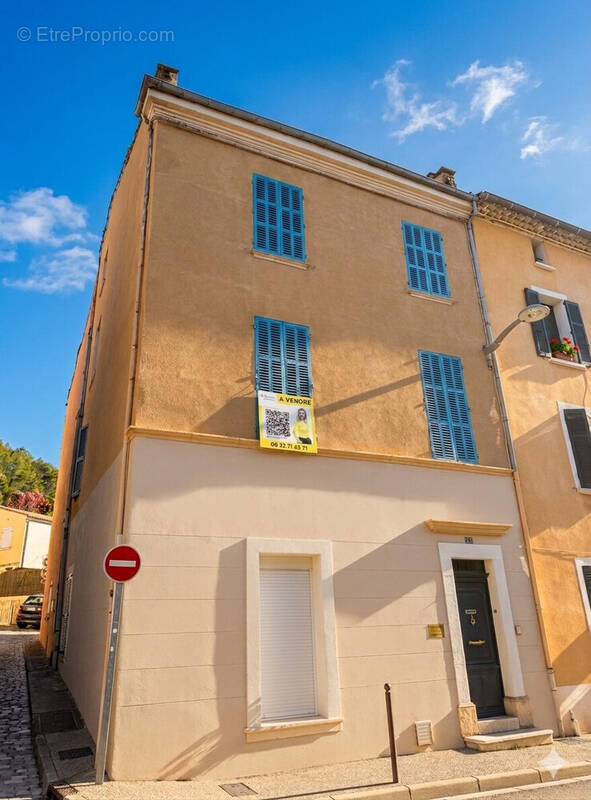 Maison 140 m² à Gonfaron  - photo 1