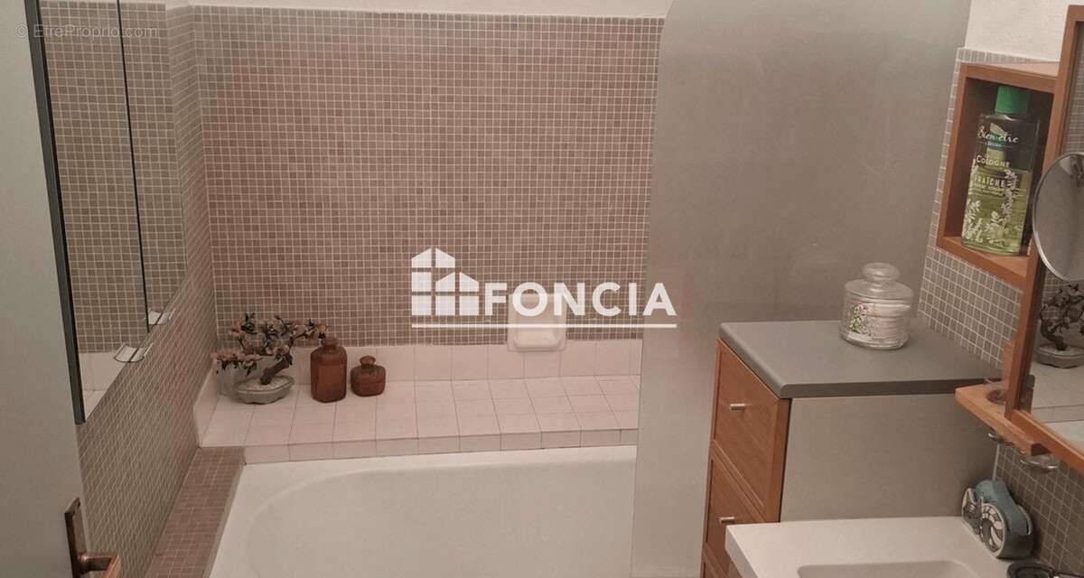 Appartement à PEONE