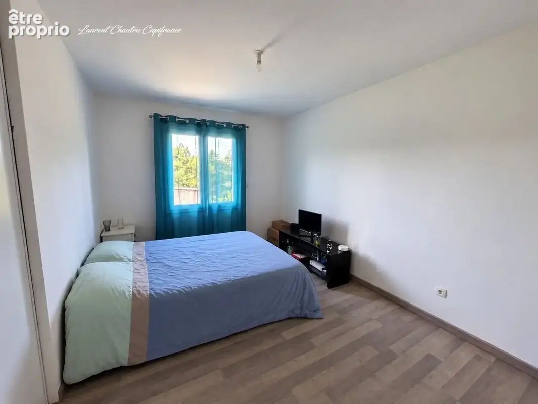 Maison familiale de 150m² avec piscine à Bassillac et Auberoche - photo 11