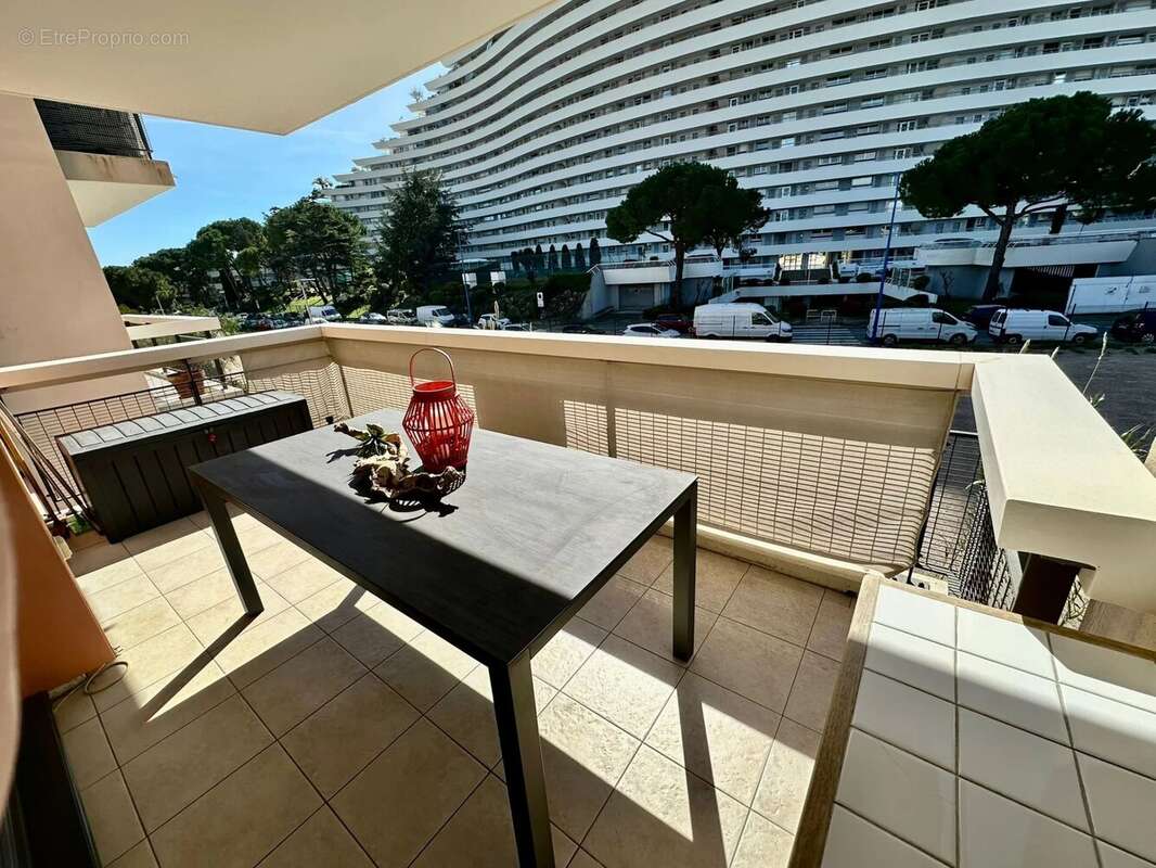 Appartement à VILLENEUVE-LOUBET