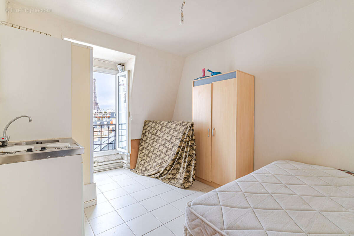 Appartement à PARIS-15E