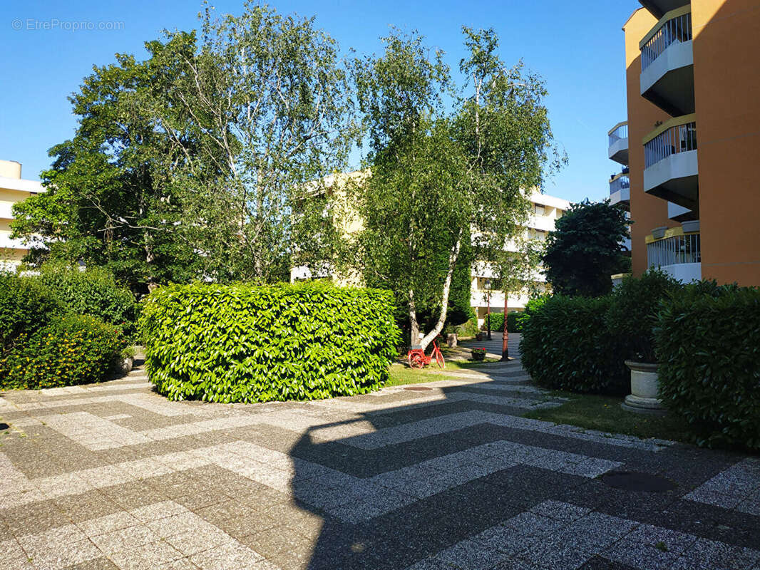 Appartement à ELANCOURT