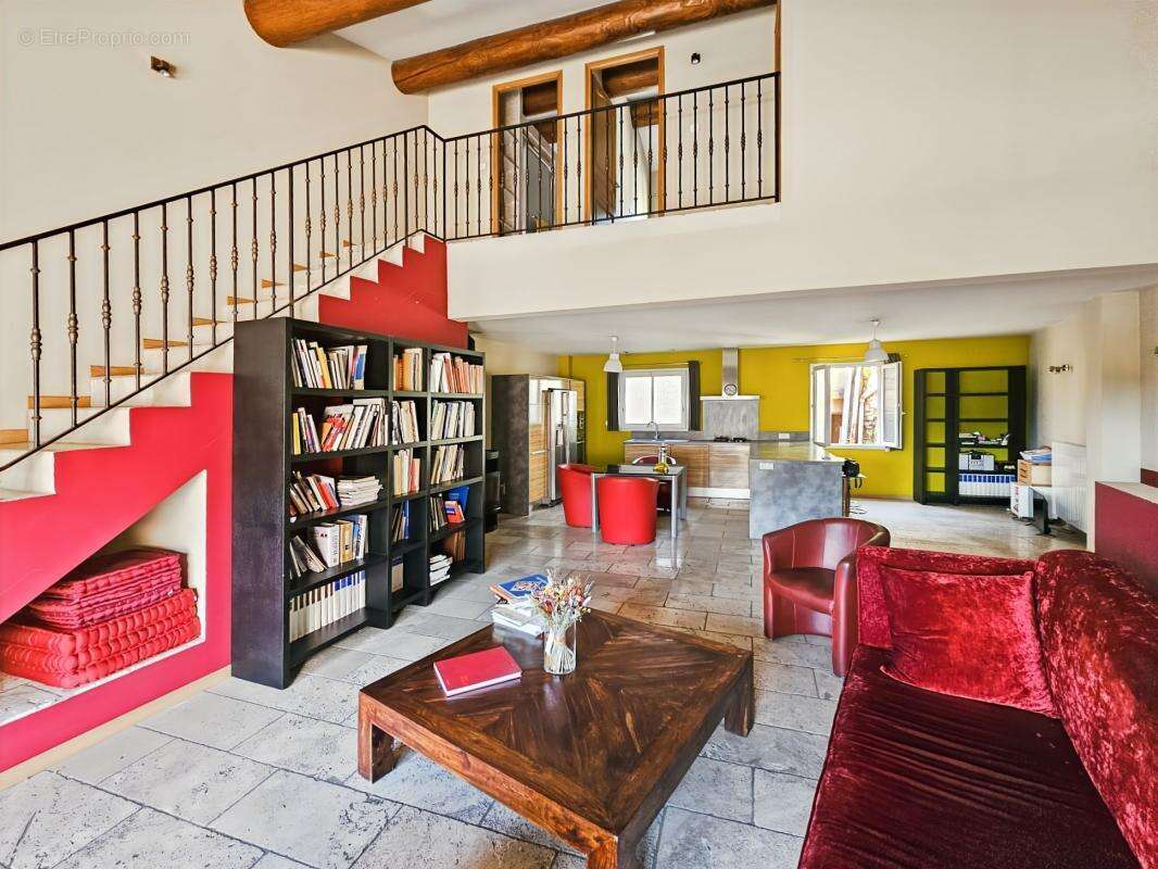 A vendre à Collias - Maison de village de 85m2 + atelier de 66m² - photo 3
