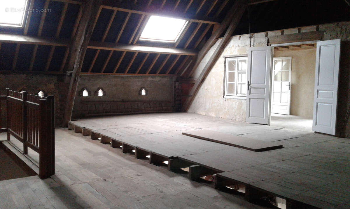 Maison à LA CROIX-DU-PERCHE