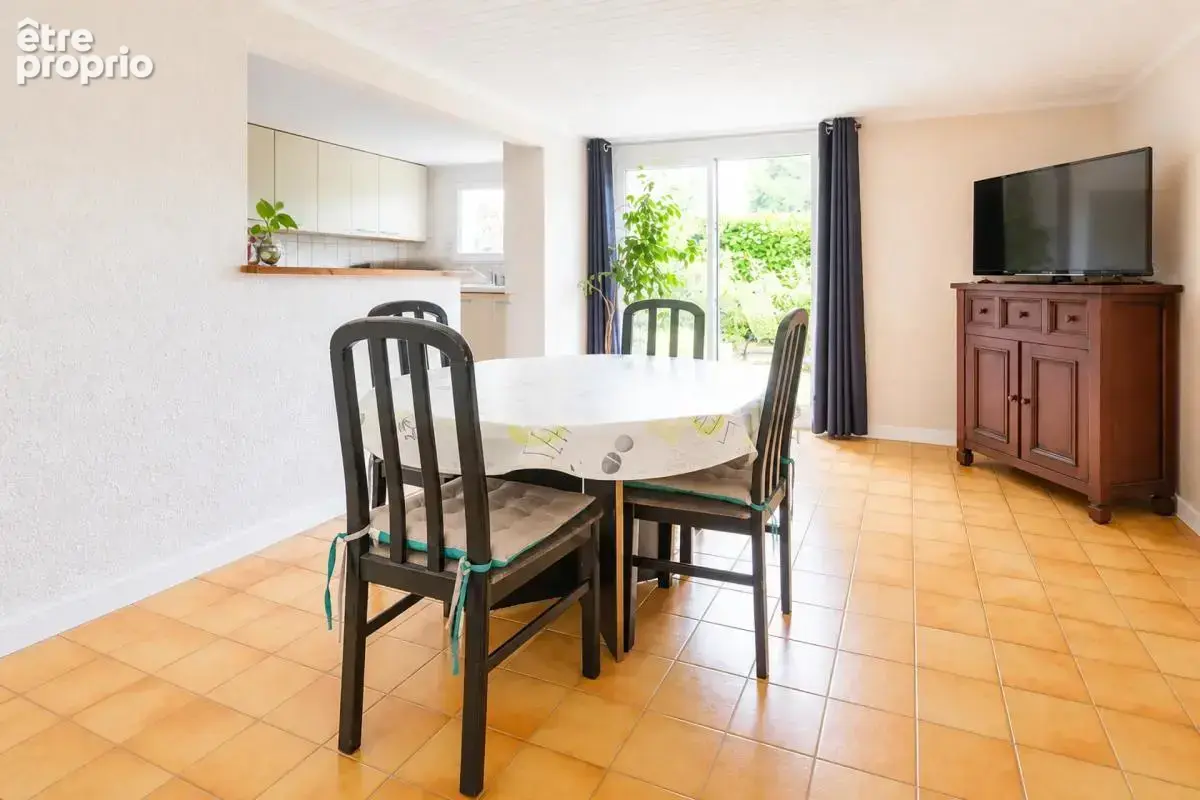 Maison de ville - 5 pièces de 101 m² à Coignières - photo 3