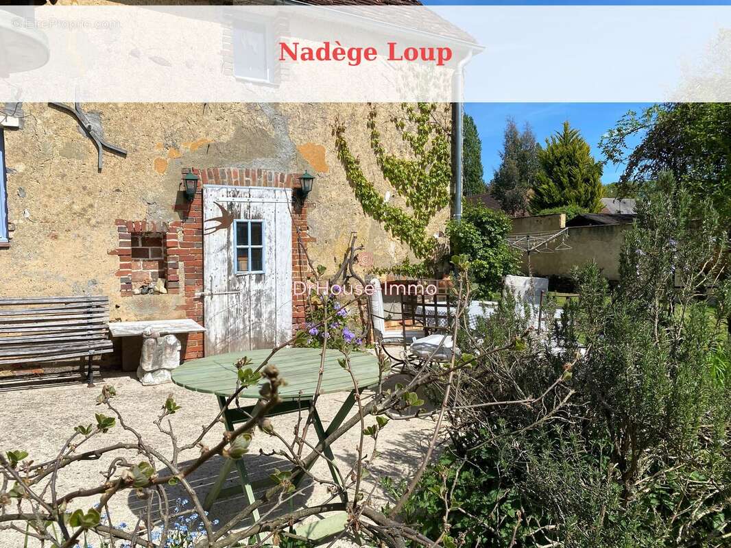 Maison à TOUCY