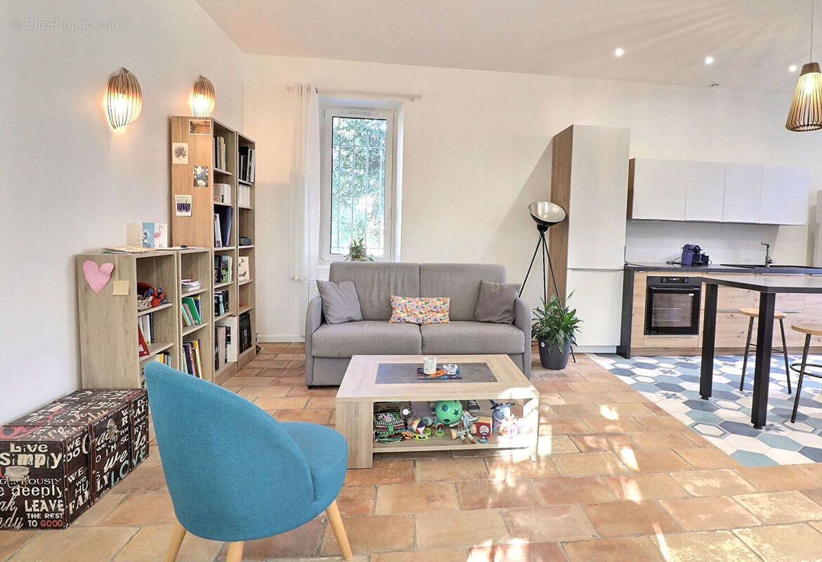 Appartement à MARSEILLE-12E