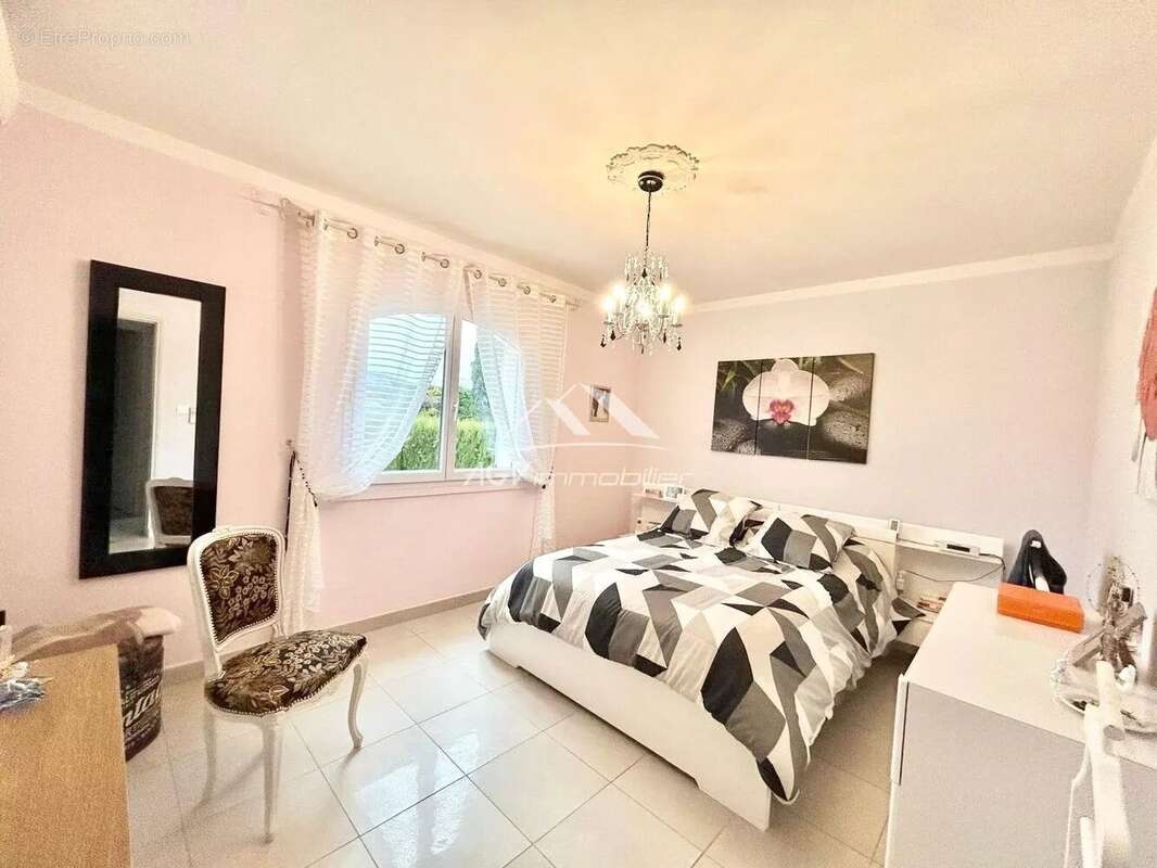 Maison à SAINT-PRIVAT-DES-VIEUX