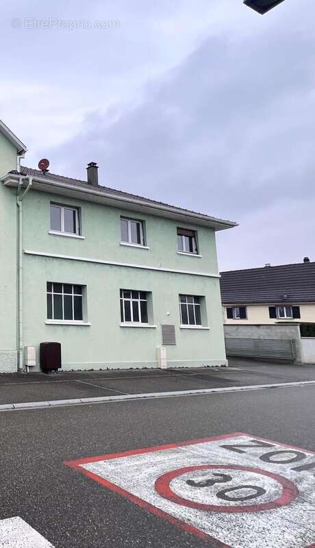 Maison à VILLAGE-NEUF