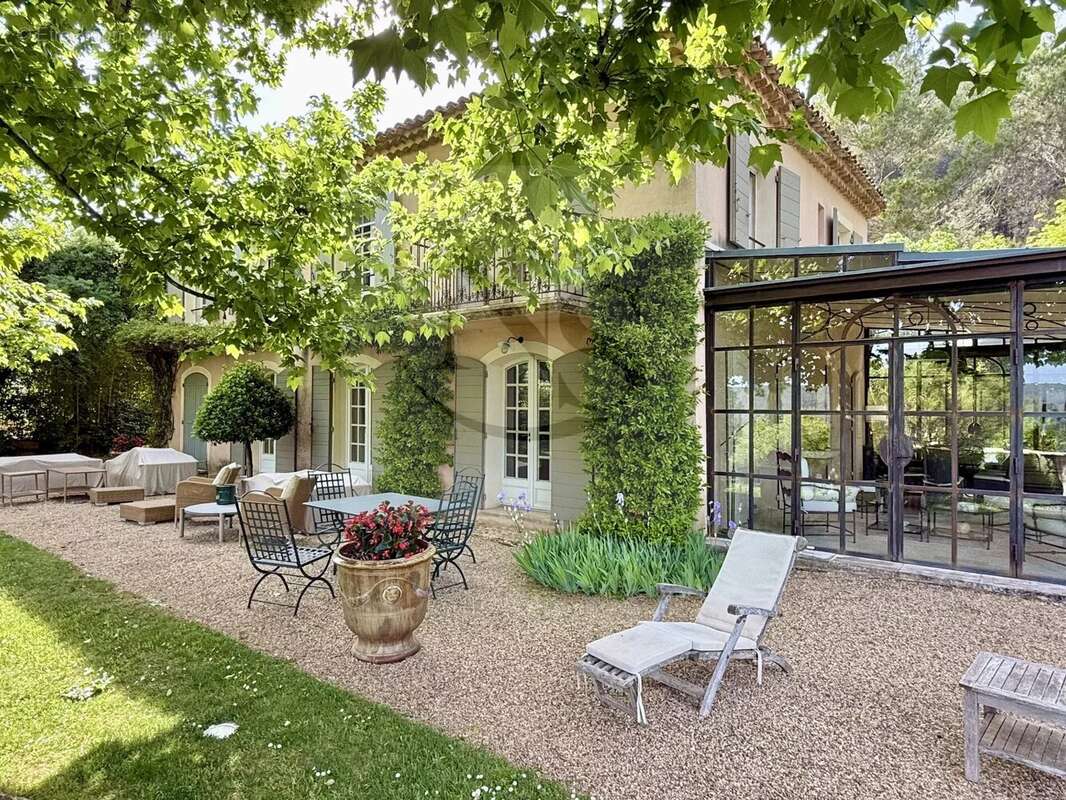 Maison à LE THOLONET