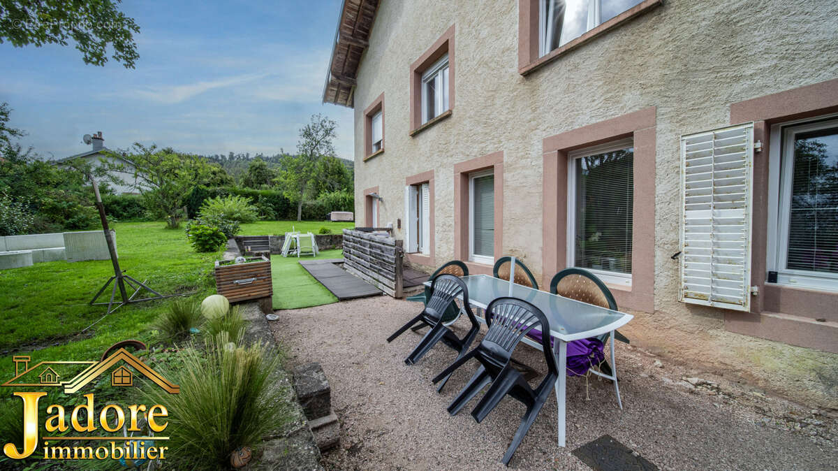 Maison à AUMONTZEY