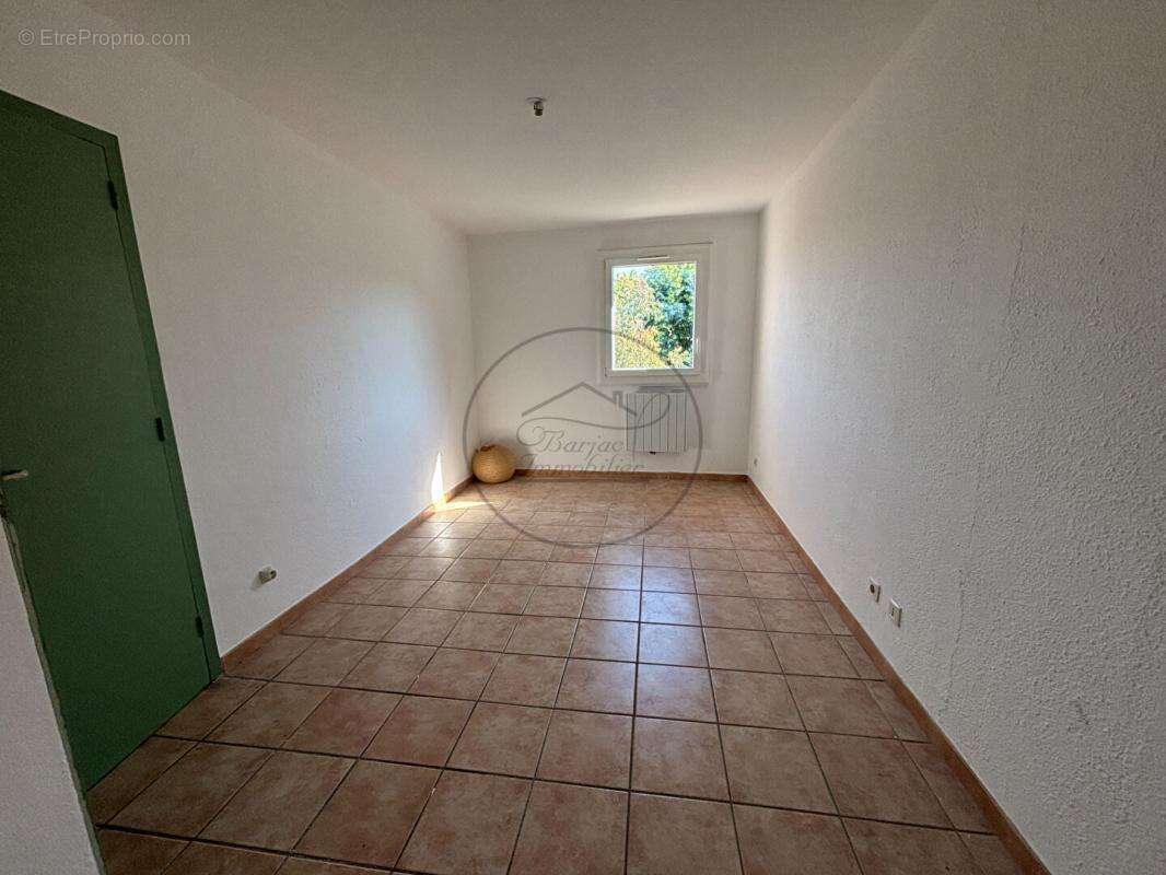 Appartement à BARJAC