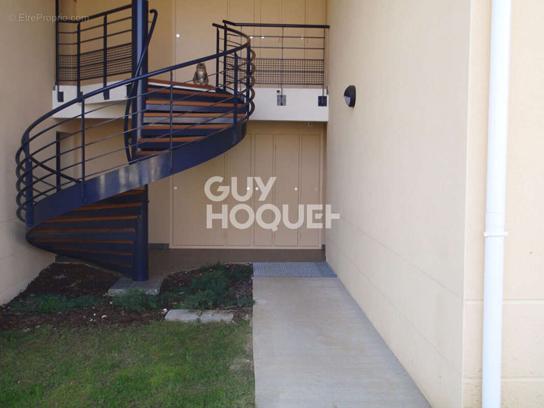 Appartement à BEAUZELLE