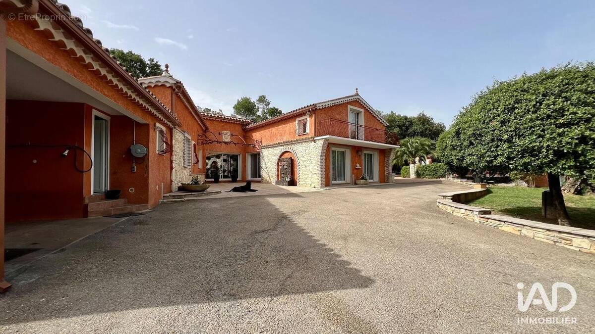 Photo 1 - Maison à SAINT-PRIVAT-DES-VIEUX