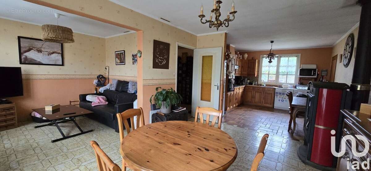 Photo 2 - Maison à CHAMPIGNELLES