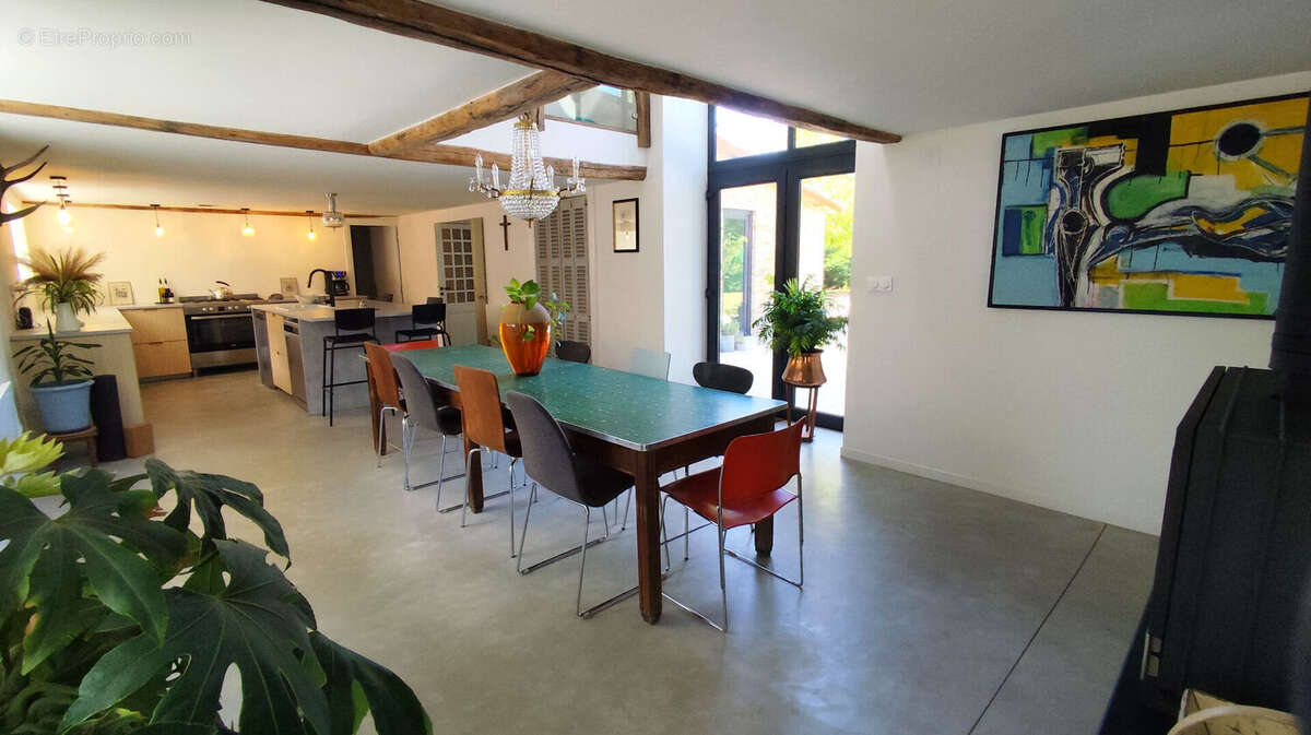 Maison à MAUPREVOIR