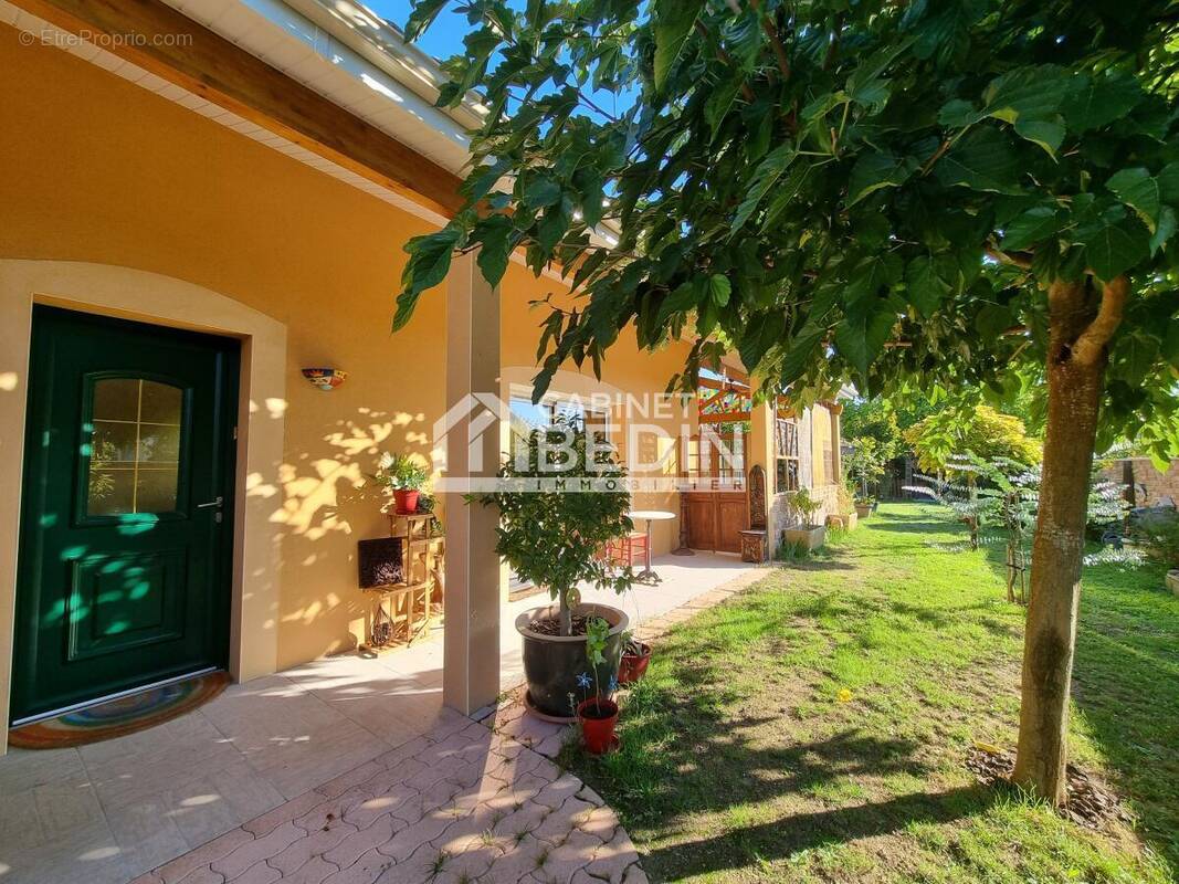 Maison à SAINT-SEURIN-SUR-L&#039;ISLE