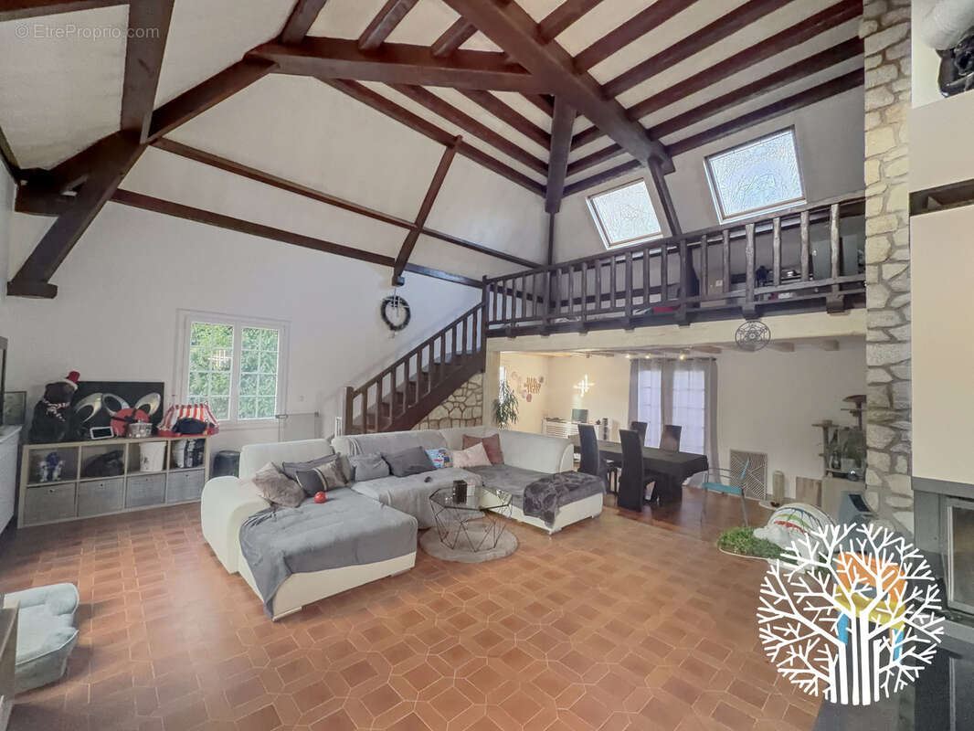 Maison à NOISY-SUR-ECOLE