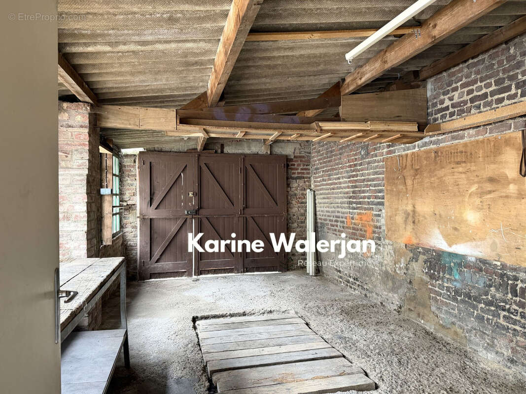 Maison à COURRIERES