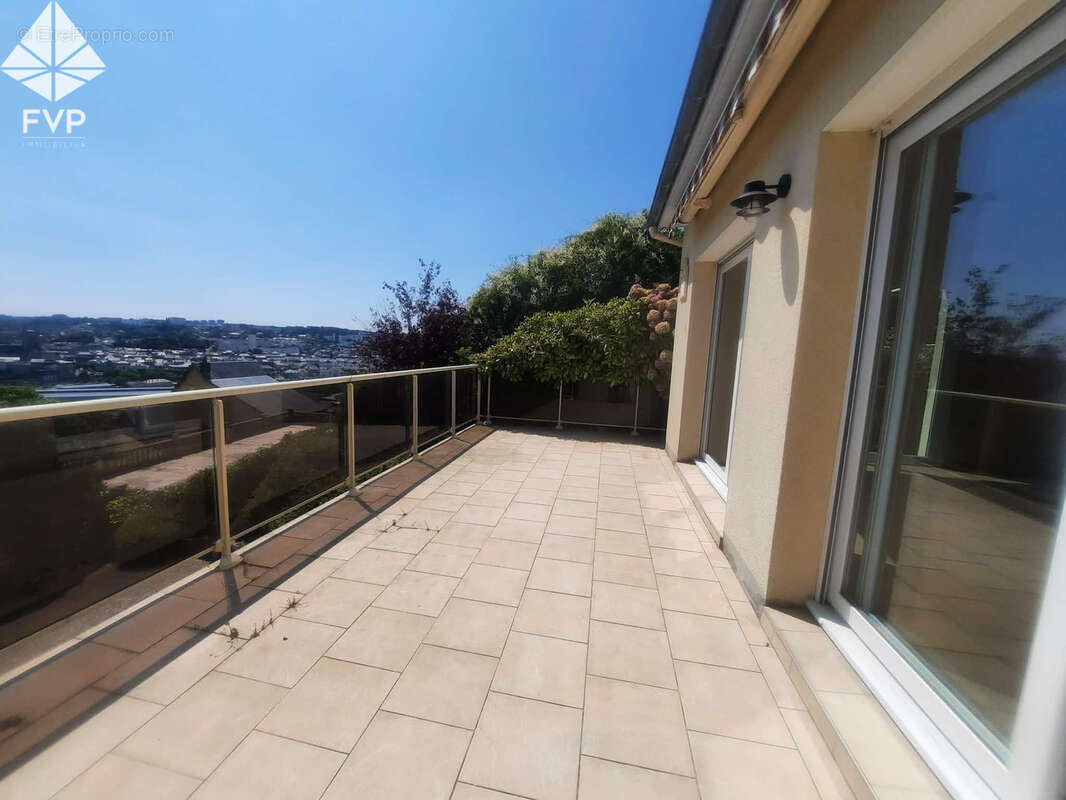 A vendre belle propriete de 121 m2 avec sous sol complet cote de la vierge a fecamp - photo 12