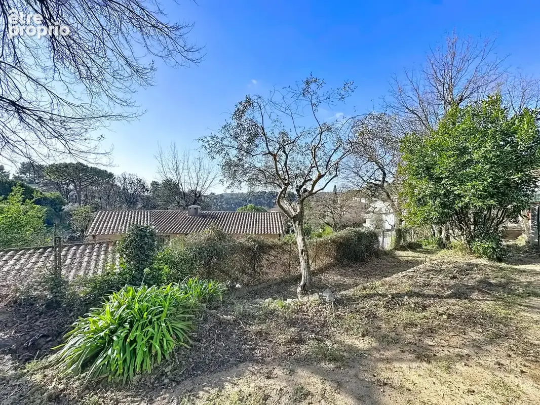 CO-EXCLUSIVITÉ - Villa de plain-pied à rénover - Quartier de l'Ara   Fort potentiel. - photo 9