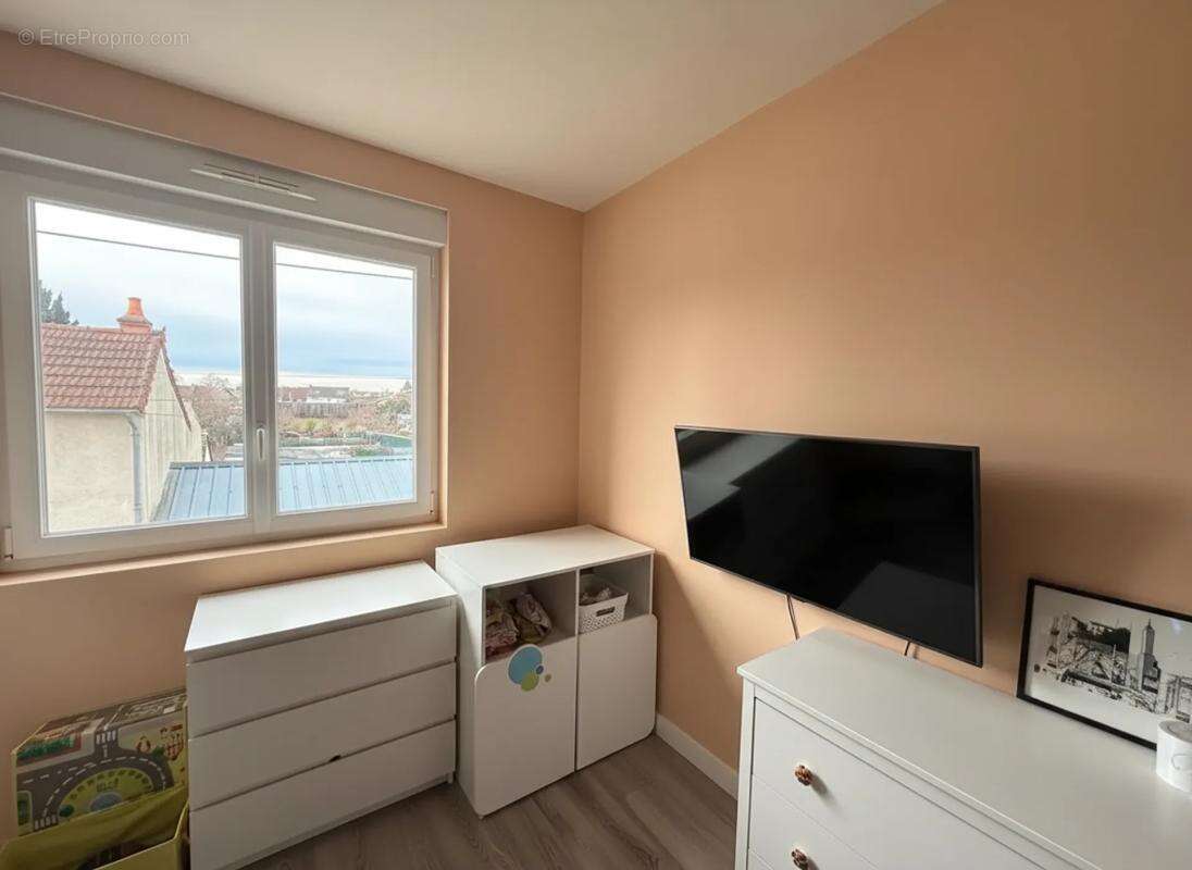 Appartement à YZEURE