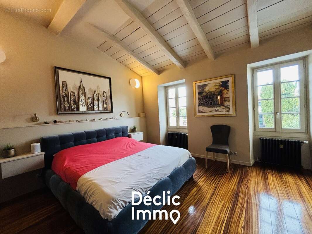Quand l'exception devient adresse : maison au Mail avec jardin et studio indépendant - photo 9