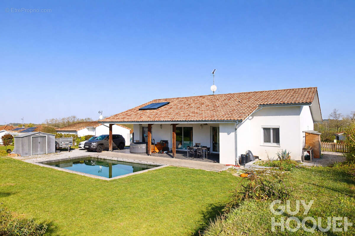 Maison à HAGETMAU