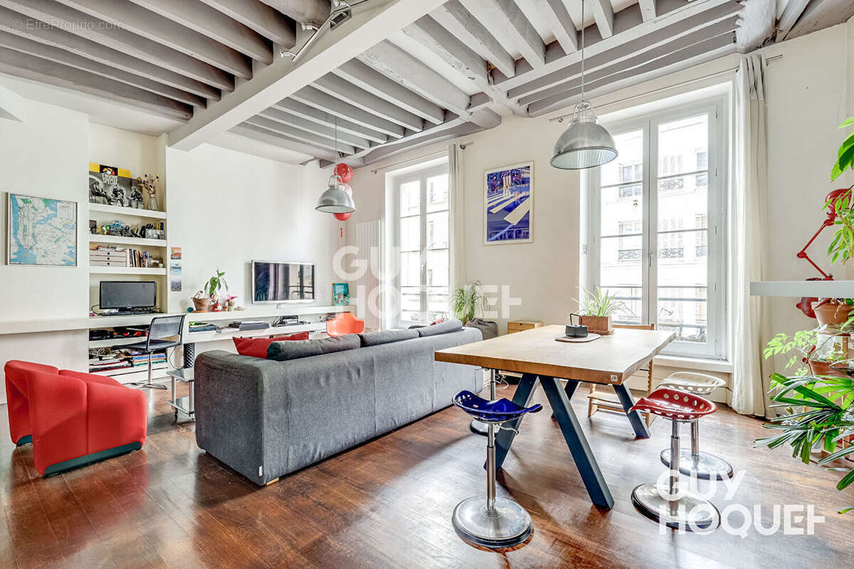 Appartement à PARIS-19E