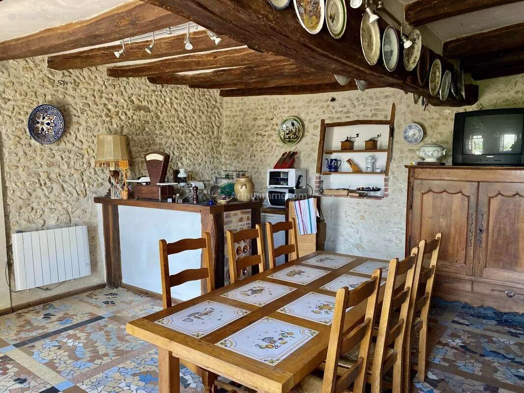 Maison à LA CHARTRE-SUR-LE-LOIR