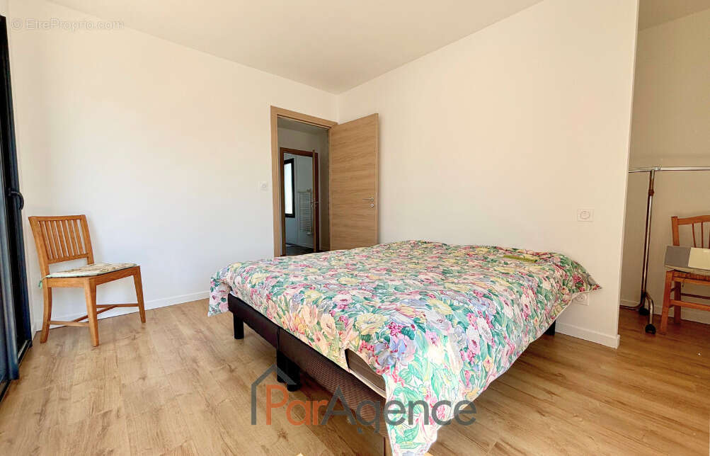 Maison à VAUX-SUR-MER