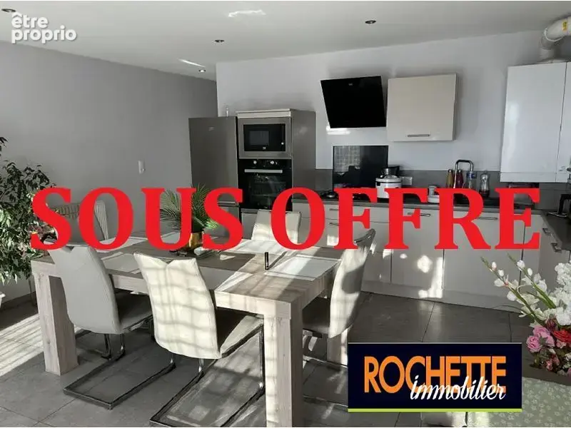 Appartement à CHAZELLES-SUR-LYON