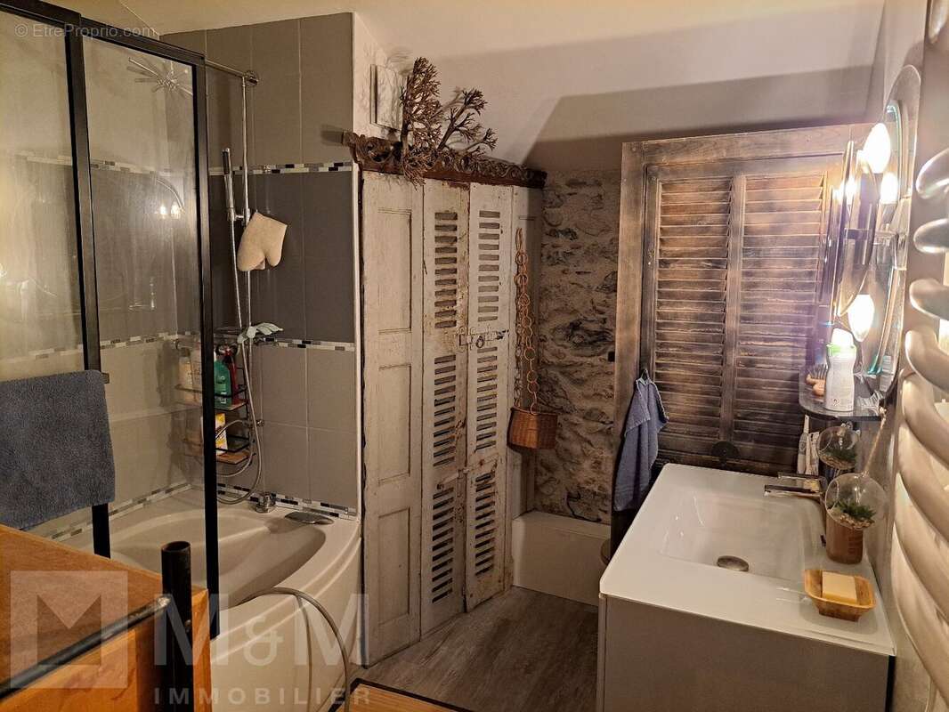 Maison à MONTFORT-SUR-BOULZANE