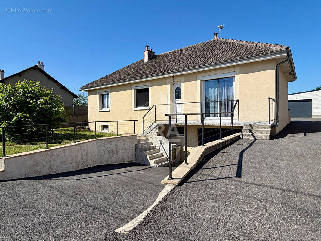 Maison à AUFFERVILLE