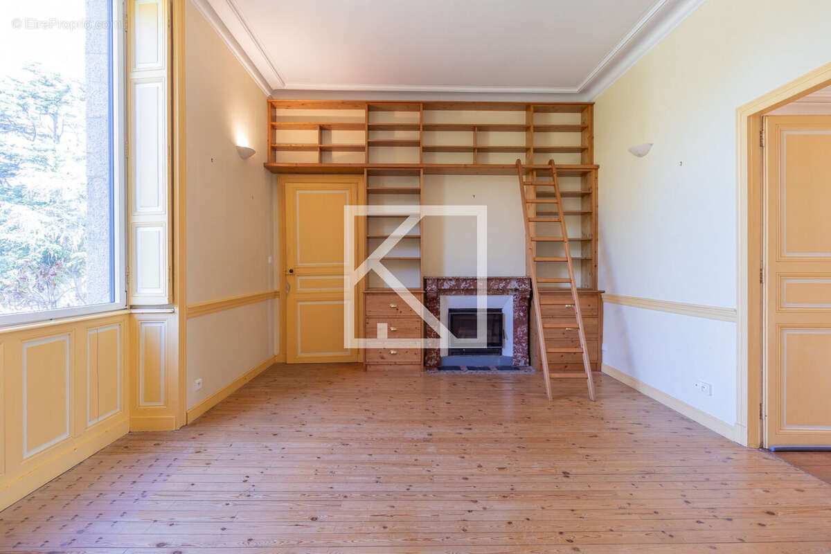 Maison 270 m² à La Renaudiere  - photo 7