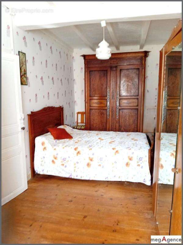 Maison à SAINT-JEAN-D&#039;ANGELY