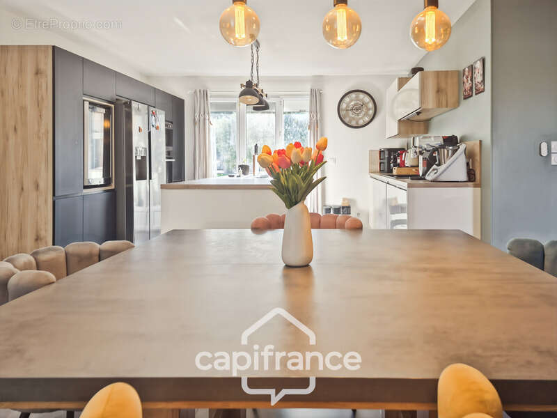 Maison à SAINT-GENIES-DE-COMOLAS