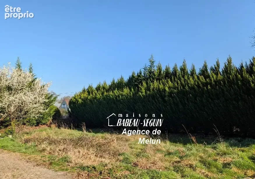 Terrain à NOISY-SUR-ECOLE