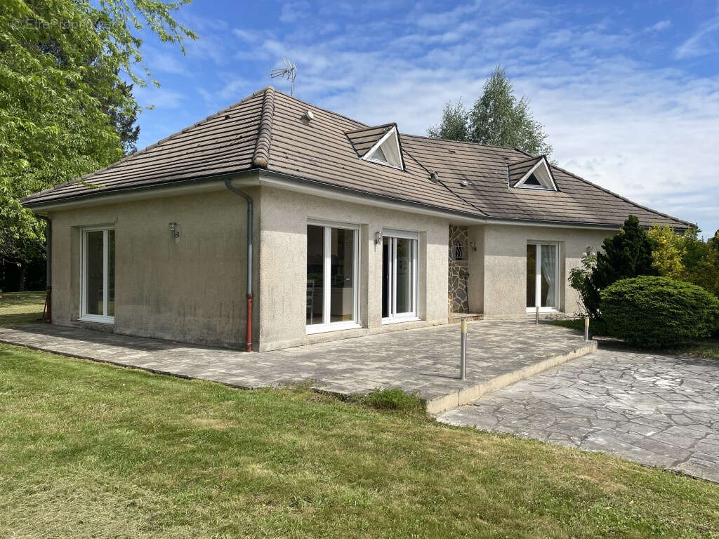 Maison à ORGNAC-SUR-VEZERE