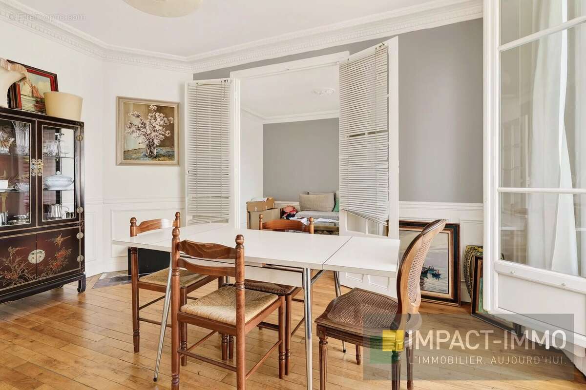 Appartement à COURBEVOIE