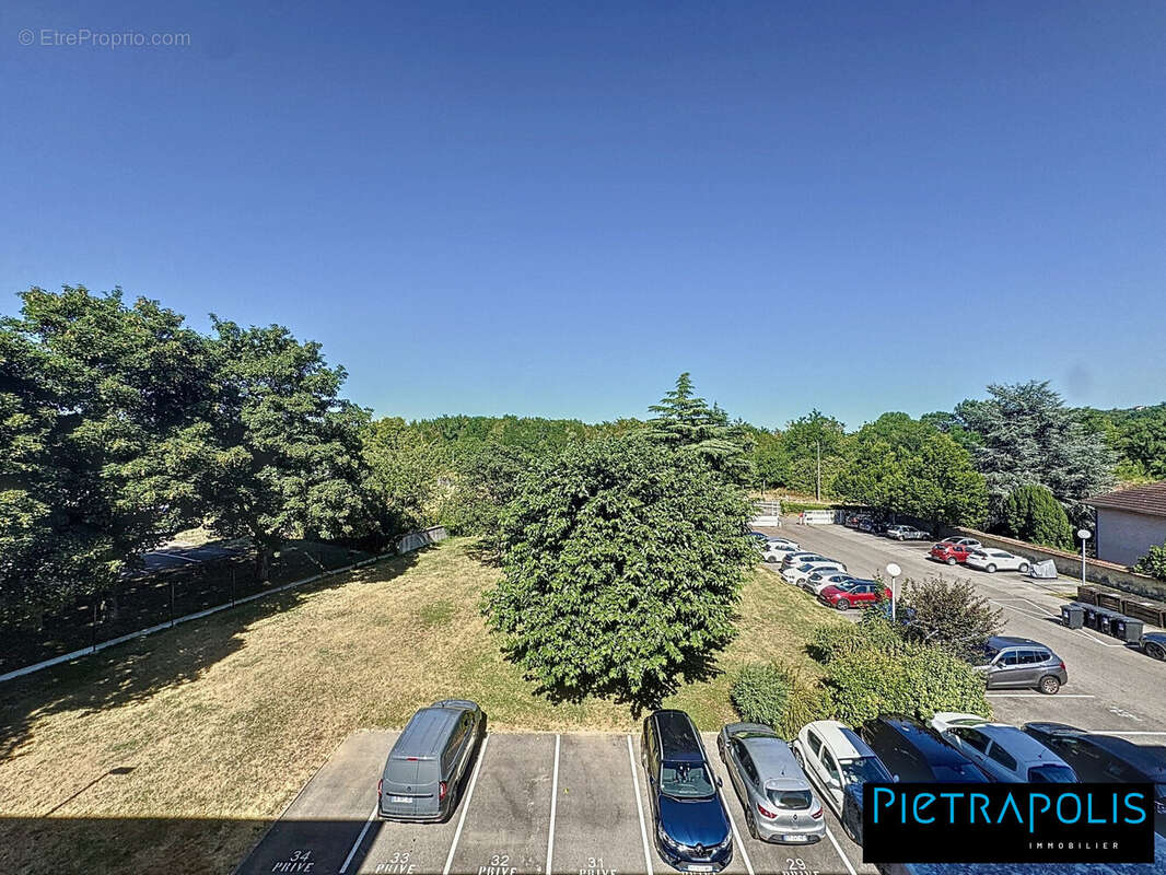 Appartement à SAINT-GENIS-LAVAL