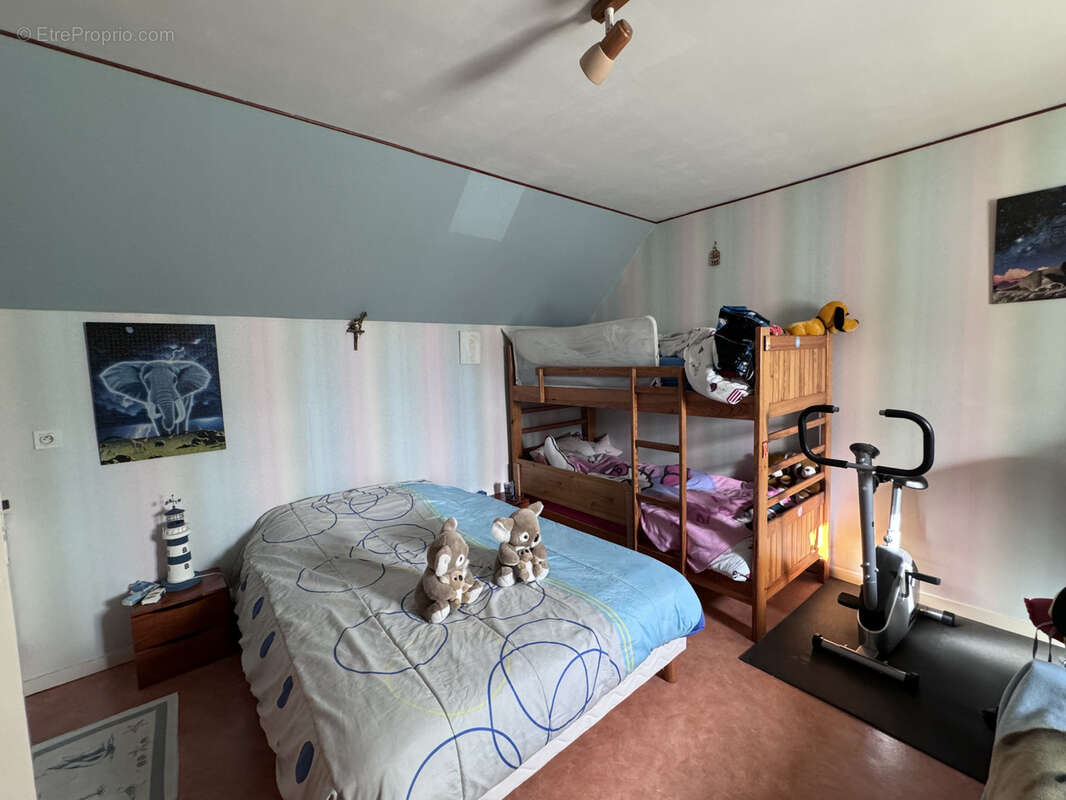 Maison à SAINT-JEAN-DE-BRAYE