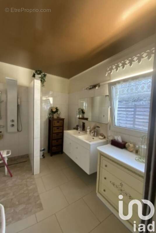 Photo 2 - Maison à SAINT-DENIS